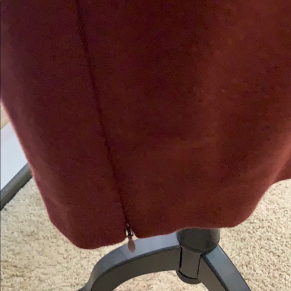 Boss Skirt - Picture 3 of 9